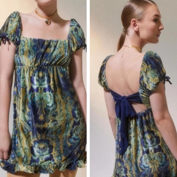 Urban Outfitters Claudette Velvet Babydoll Dress  Ruffle Hem Medium Fairy Grunge - Picture 1 of 7